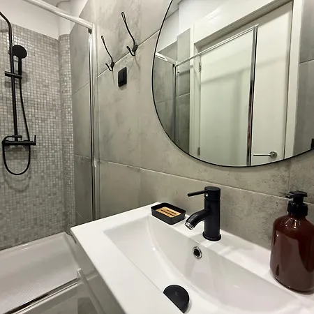 Lions By Perpetual Relax *